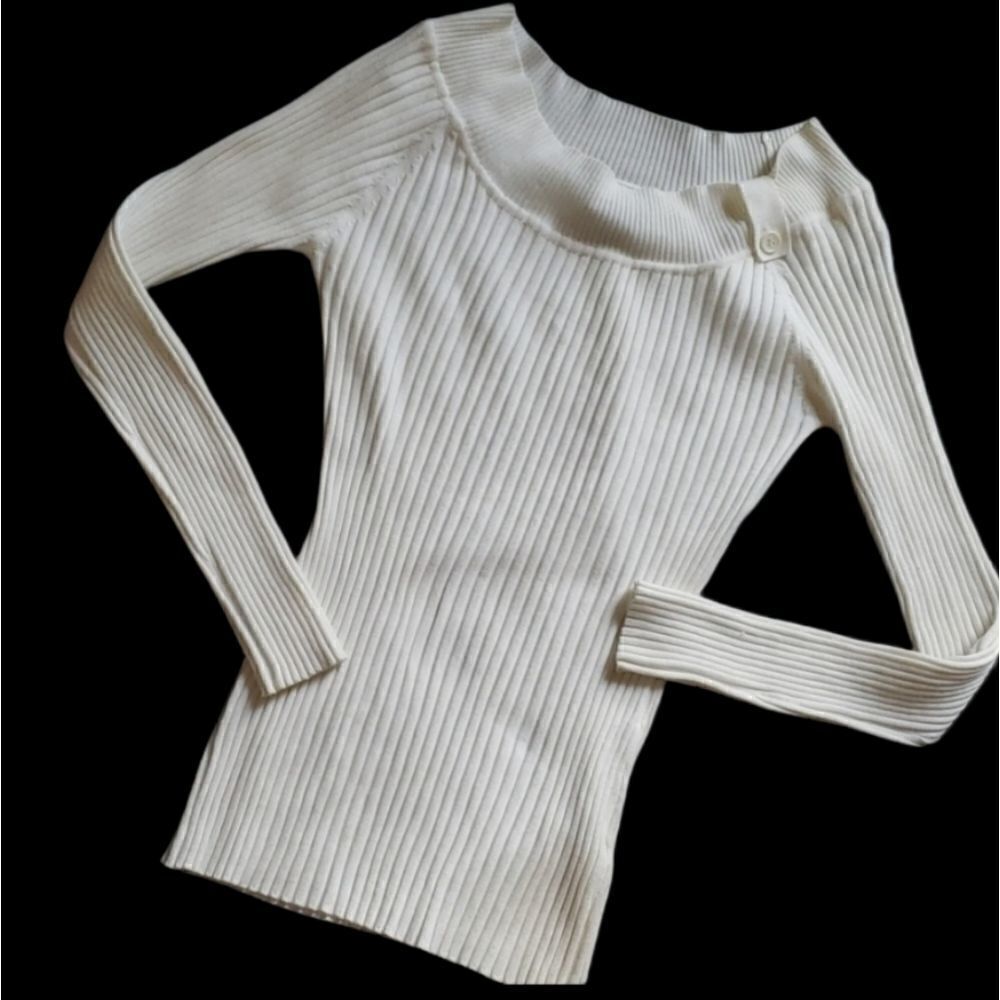 Nwot white ribbed thin sweater
